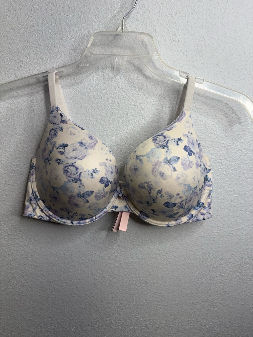Victoria’s Secret Body By Victory Perfect Shape 40C Underwire Bra